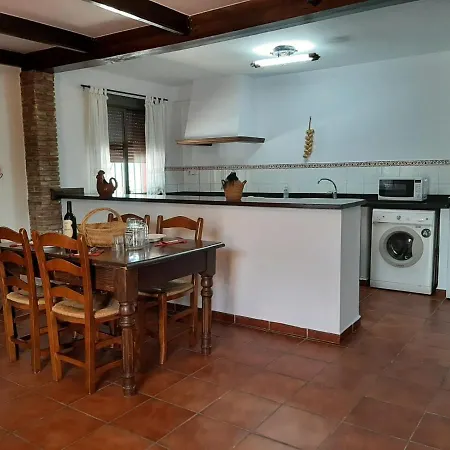 Hébergement de vacances Casa Rural Sol Y Sombra De *